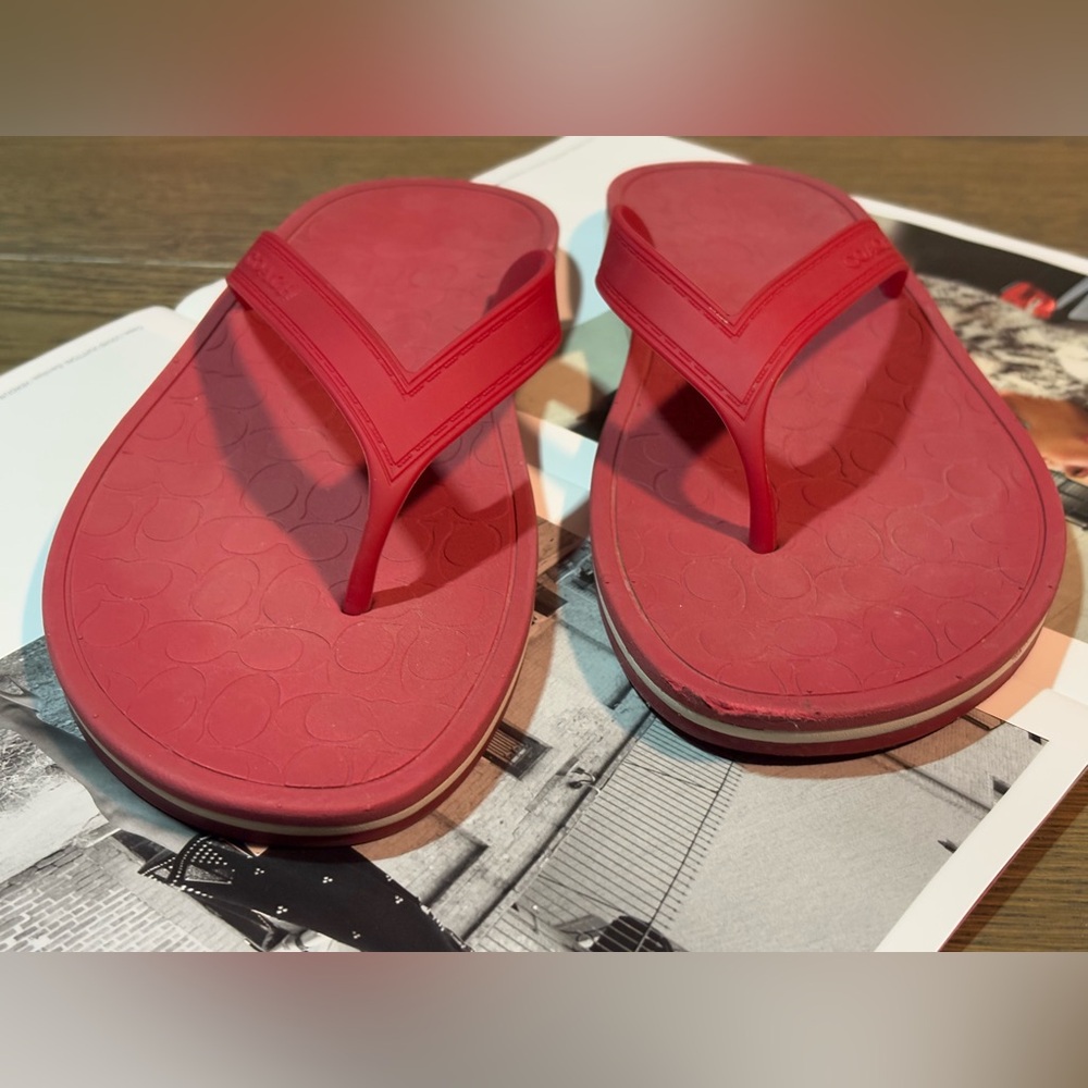 Coach Rubber Flip Flops Slides In Raspberry Size 9 - Picture 11 of 12